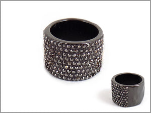 THICK LAYER PAVE BAND RING