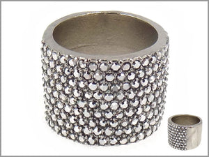 THICK LAYER PAVE BAND RING