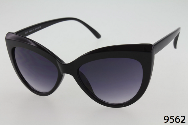Thick Plastic Frame Cat Eye Sunglasses